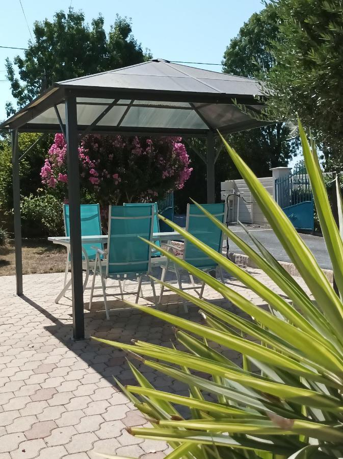 Le Logis De Lange Apt Les Aigrettes Saint-Hilaire-la-Palud Exterior foto